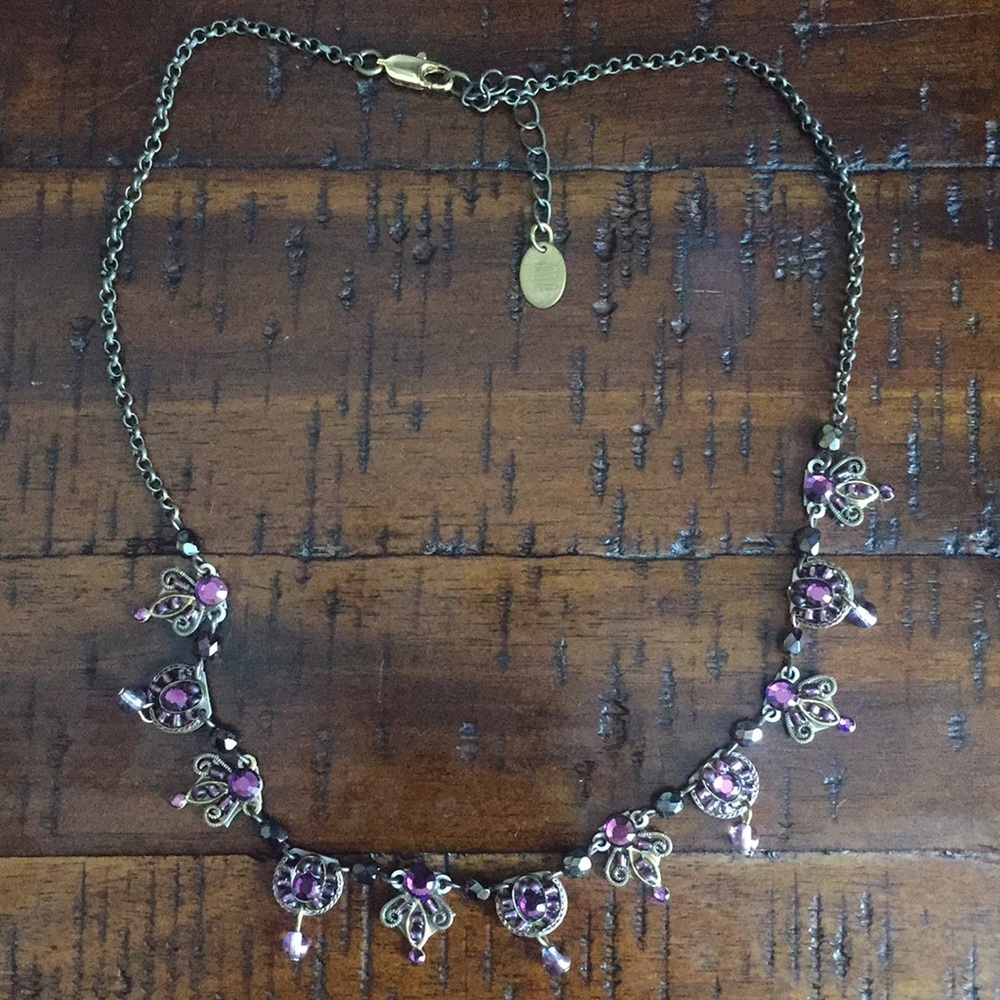 Purple and bronze necklace! In perfect condition
